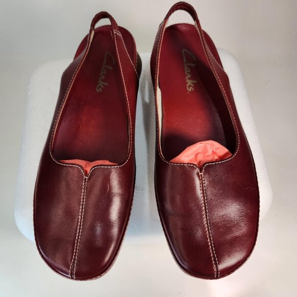 Clarks, sling-back, Sz 7 burgundy leather slip-ons, Pre-owned - Picture 2 of 7